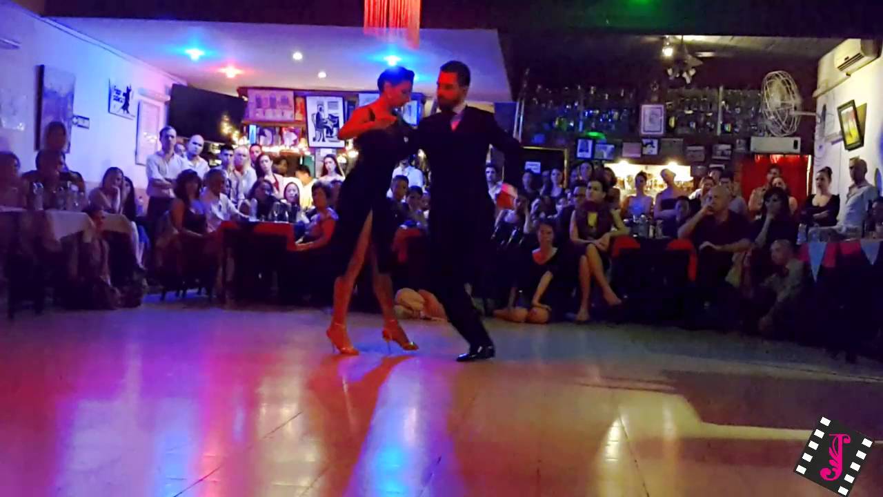 JAVIER RODRIGUEZ y MOIRA CASTELLANO