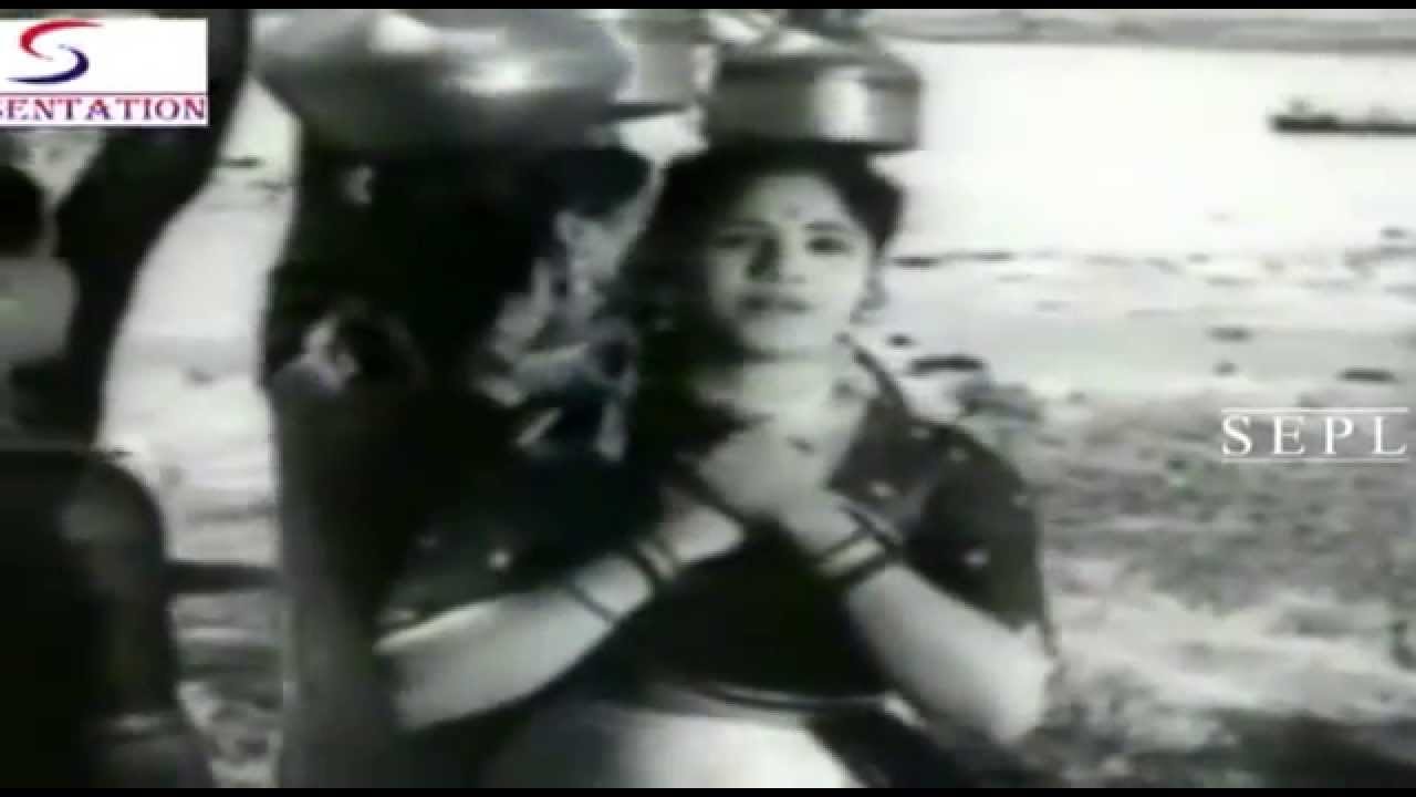 Nadiya Kinare Phiru Pyaasi Lyrics | Do Gunde | Lata Mangeshkar | Ghulam Mohammed