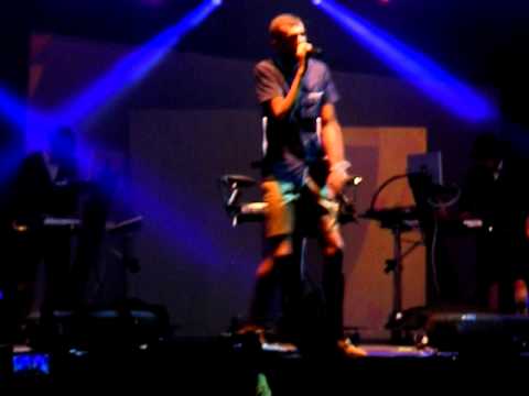 Stromae "alors on dance" en concert