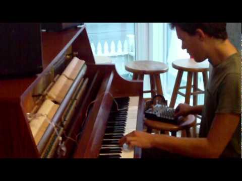 Matt Endahl and the amplified piano.AVI