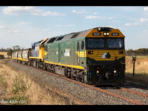 Trackside: G529 and XR557 on Pacific National's 9148 Sea Lake to North Geelong grain- 9/11/20