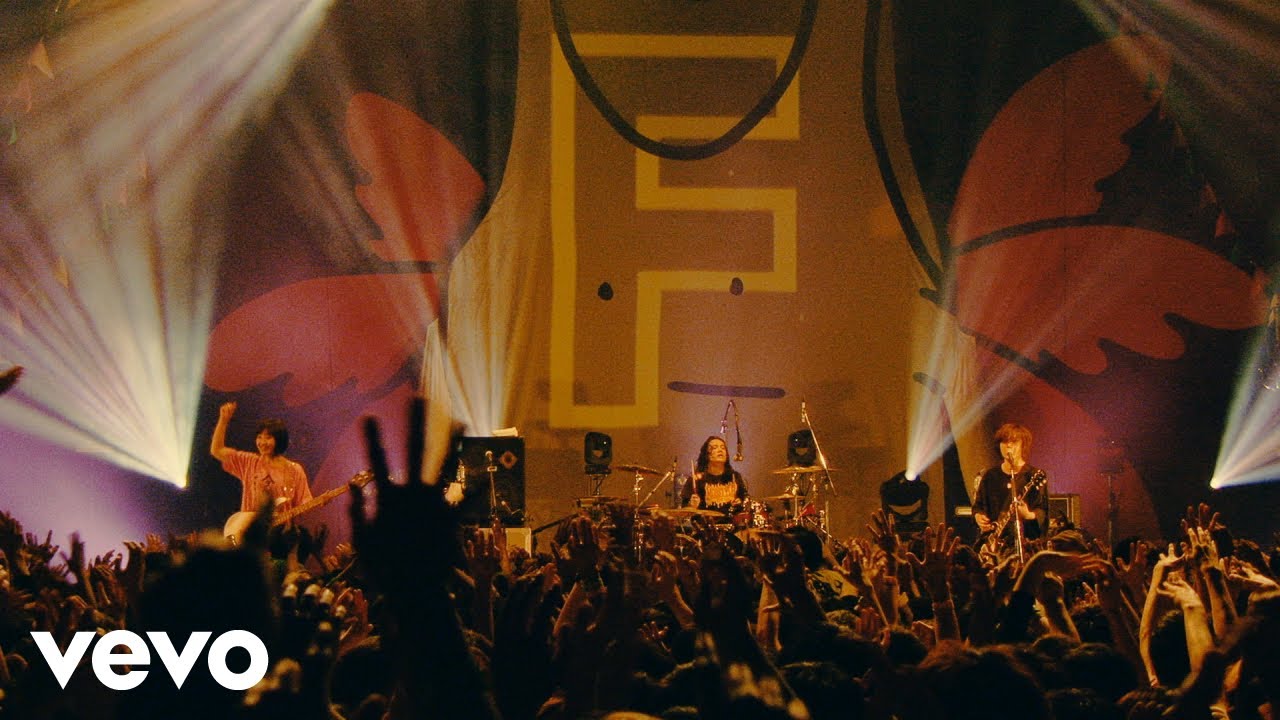 ヤバイTシャツ屋さん - 【LIVE】「かわE」 from 3rd LIVE Blu-ray/DVD 「Tank-top of the DVD Ⅲ」