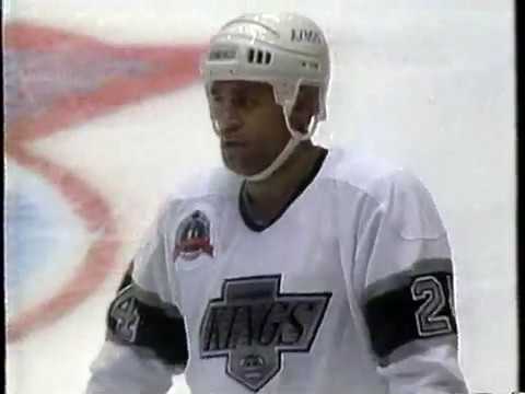 Hardy (LA) runs Keane (MTL)