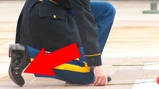 Tomb Of The Unknown Soldier Guard Gets Stabbed And Everyone’s Talking About His Reaction