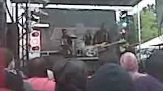 Zombies Ate My Neighbors-Single File