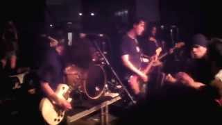 TITLE FIGHT (Full Set) live @ Ateneu 9 Barris, Barcelona (720p)