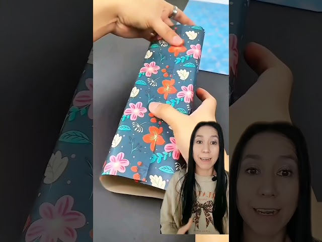 Vídeo relacionado con MWUMRCM Mariposa Personalizadas Tote, Bolso Tote de Mujer con Mariposa Bolsa de Compras Bolso de Mariposa Regalos para Damas Amigas Mamá Regalo de Cumpleaños Boda