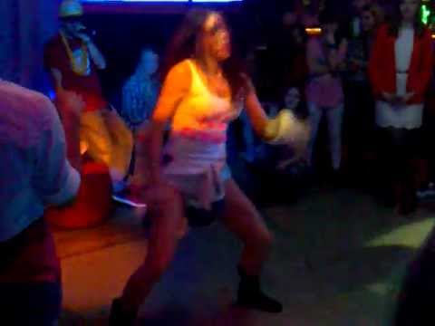 Баттл 1  Алена Харитончик   Анастасия Барнева