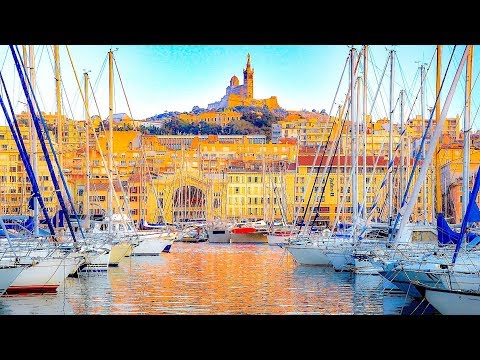 Um passeio pelo antigo porto de Marselha, (Vieux Port) Marselha, França