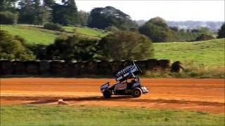 preview picture of video 'Raymond Griffen #11 Sprint Car;unplugged;Patetonga Speedway'