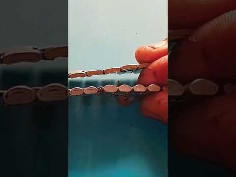CURSO RELOJERO EN CORTO, COMO QUITAR LOS ESLABONES DE UN RELOJ (eslabones de grapa o travesaño)
