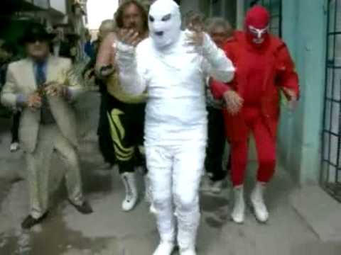 la momia y el video "el tembleque