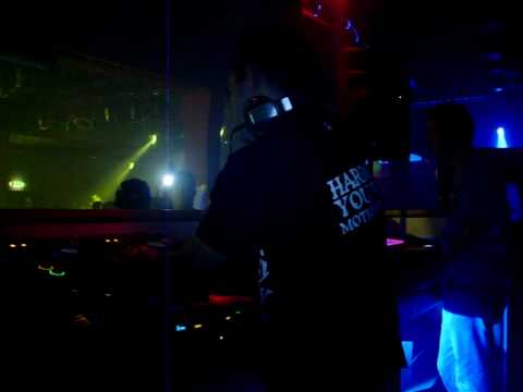 The Beat Controller-Flowing with the Hardcore - The Beat Controller part3