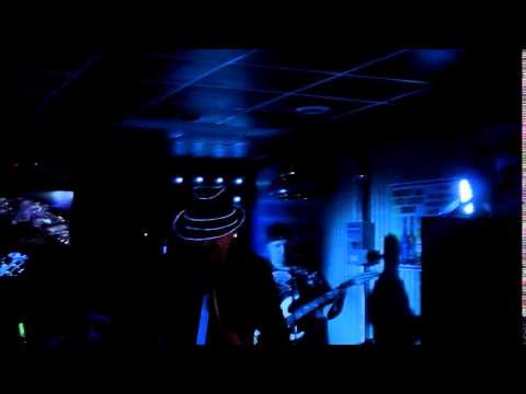 Electric Circus performs "Billie Jean"!