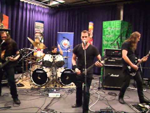 DAMAGED JUSTICE - Enter Sandman (Metallica)  Live  Yn  Noardewyn Omrop Fryslân
