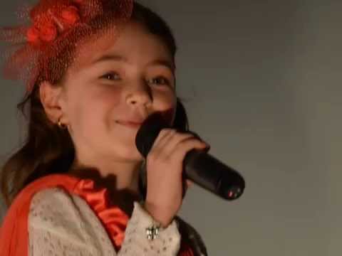 Alesia Muresan - Eu sunt Alessia