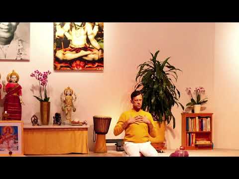 Therapeutisches Pranayama mit Udo - Yoga Vidya Ashram Live - 6:00 Uhr 14.10.2021