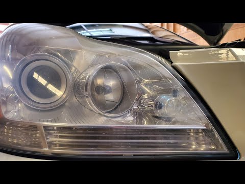 How to: Remove the Parking light Bulb from a 2010 Mercedes Benz Gl450 Passenger Headlight
