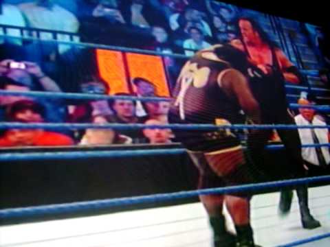 WWE Smackdown 1/30/09 The Undertaker vs Mark Henry Qualifying Match Elimination Chamber (part 2)