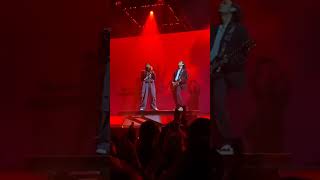 Download lagu Peterpan ft Tantri Kotak - Di belakangku Live 2025 mp3