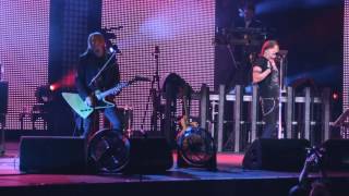 Би-2: Девушки (живое выступление)