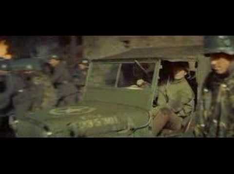 Kelly's Heroes intro