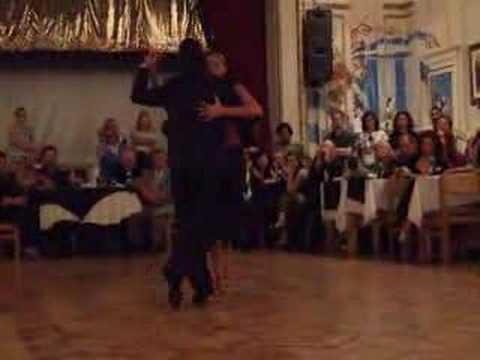  Andrea Misse  and  Javier Rodriguez  are  dancing  to  the  tango  "  Bien Pulenta  "