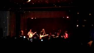 Butch Walker and the Black Widows -- Rainbow in the Dark (Dio cover)