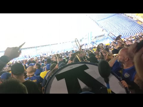 "Fiesta y cumbias de la percusión post partido Boca vs Independiente R. 11/02/25" Barra: La 12 &bull; Club: Boca Juniors &bull; País: Argentina