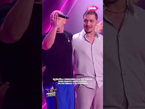 JK tražila Desingerici da joj pokaže kako barata mikrofonom, on joj rekao: Ti si stručnija