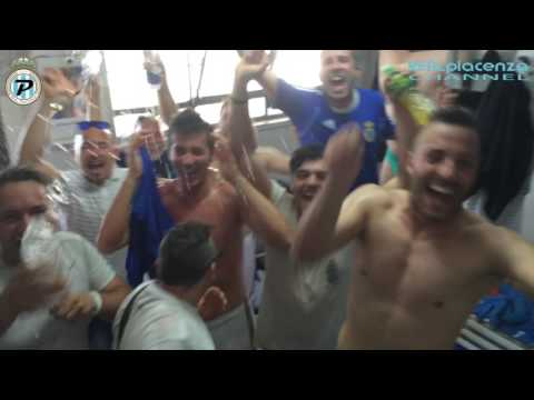 La Festa del Real Piacenza nello spogliatoio...