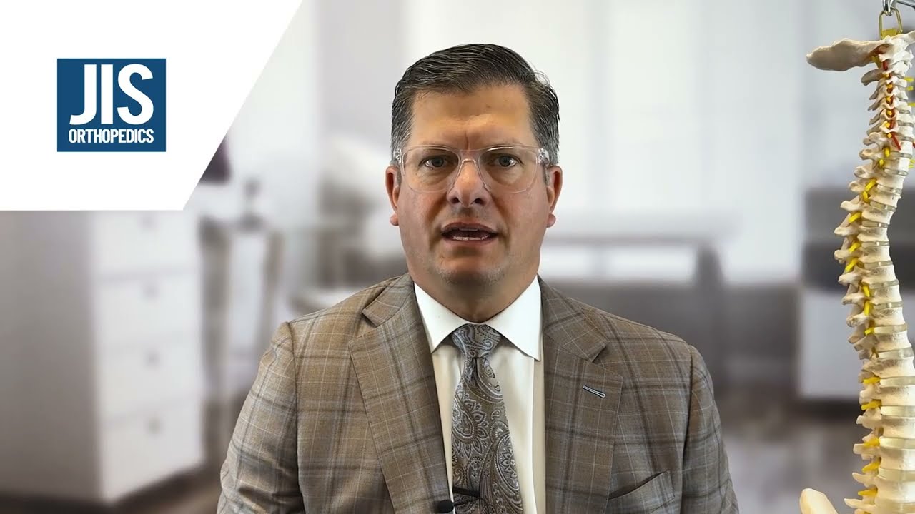 What are the symptoms of spinal arthritis? Dr. Derek Snook