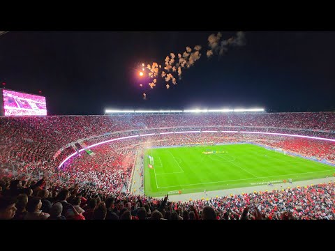 "" Barra: Los Borrachos del Tablón &bull; Club: River Plate