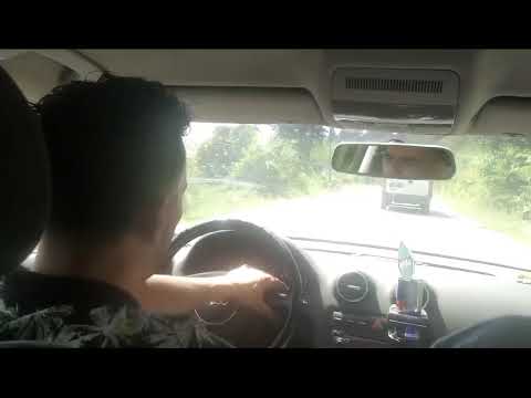 Vellezerit kukli nje syzez ne fshat