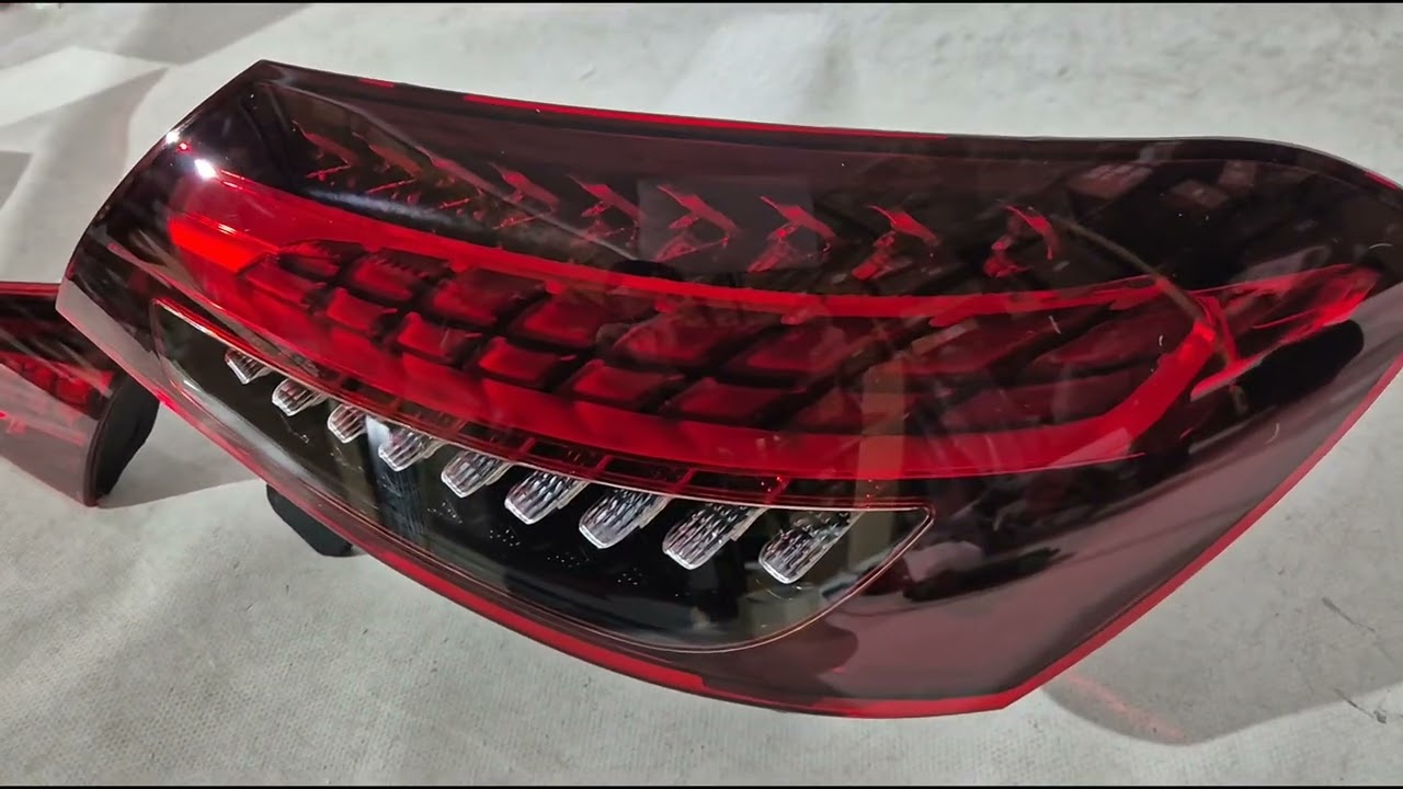 Mercedes E-class W213 2016-2023 Tail Lights (2020-2024, 2 pcs) Video 1