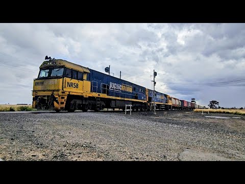 5PM5 PN up "Linfox Express" (NR58 & NR85, 83P), Perth to Melbourne, 1640, 30/11/25, Dooen VIC 