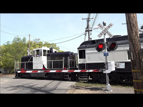 NVRR 52 Legacy Wine Train North Slowly - Pratt Avenue Railroad Crossing, St. Helena CA