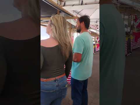 Estação das flores na feira de Araçatuba/Marica-RJ. curta e compartilhe.