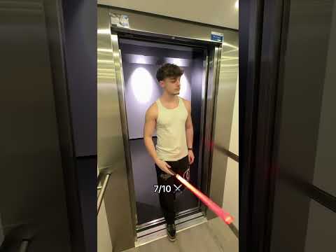 Jeu: Nonchalant elevator challenge @LaGroupiedAlana #shorts #youtubeshorts #trending #viral #funny