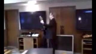 Billionaire Paul Allen plays guitar at Washington State University.