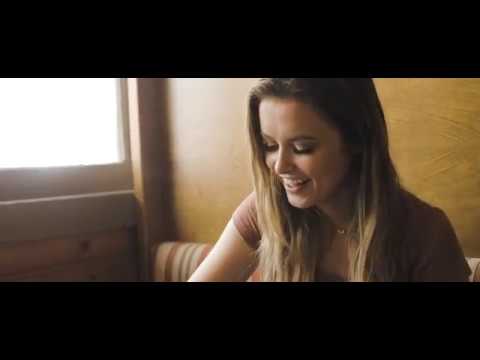 Dariann Leigh - Give Me A Minute (Official Music Video)