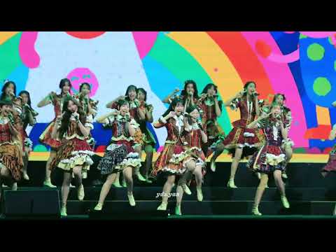 JKT48 & AKB48 - AYO SENYUMLAH