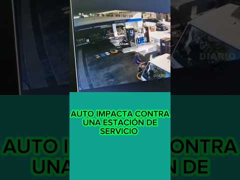 AUTO IMPACTA CONTRA UNA ESTACIÓN DE SERVICIO #diariobk #viral #choque #shorts #sanjuan