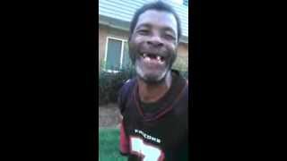 Crackhead Sings Bump And Grind by R Kelly lmao!!!