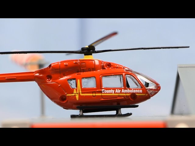 Vídeo relacionado con Siku 0856, Helicóptero de Rescate, Metal/Plástico, Amarillo, Rotores giratorios