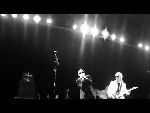 Frank Raven "Mr. Blues"  harp solo with "Jay O'Rourke"  4-21-18