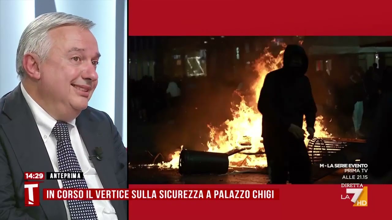 Violenze, Maurizio Molinari: "Chi devasta librerie odia la cultura"