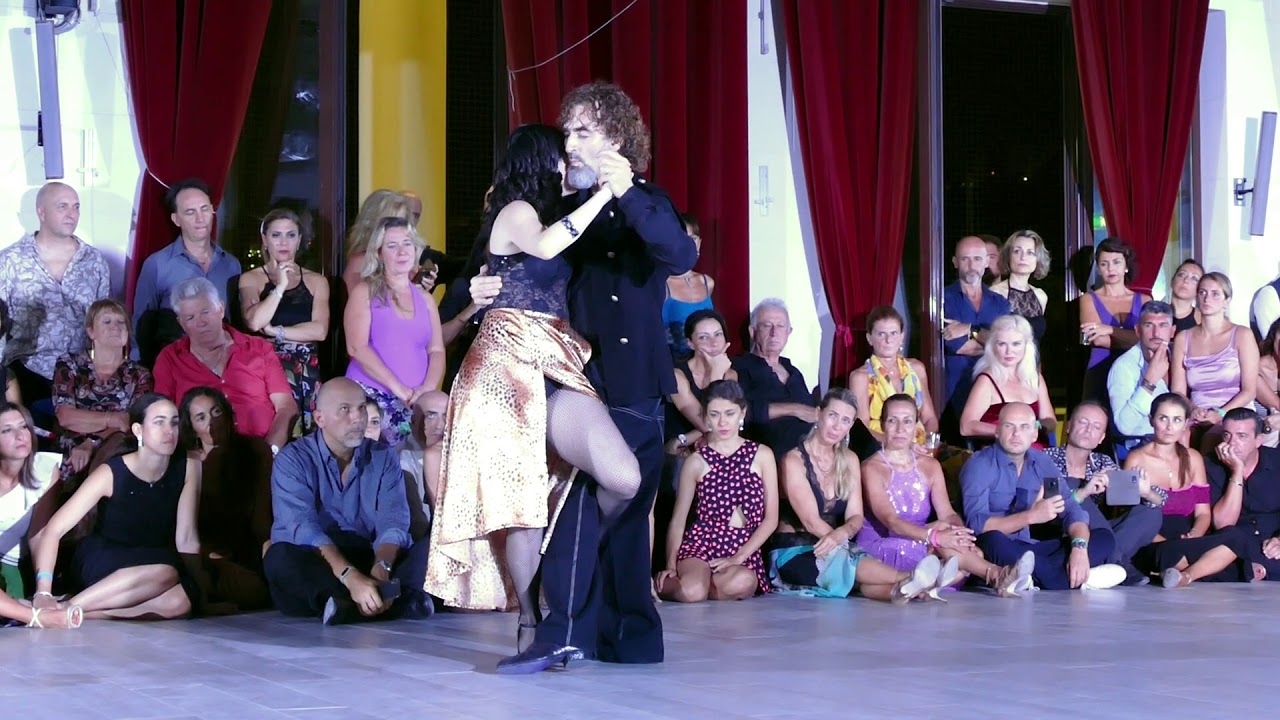 Video thumbnail for Pablo Veron & Cecilia Capello, Tus palabras y la noche