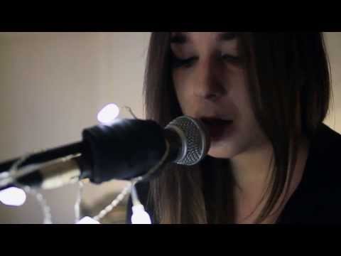 CRUMB SESSION LIVE #2 - JULIA LOSFELT