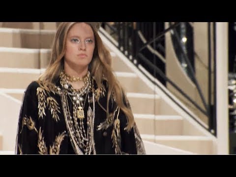 Chanel Pre-Fall 2020 Métiers d'Art show